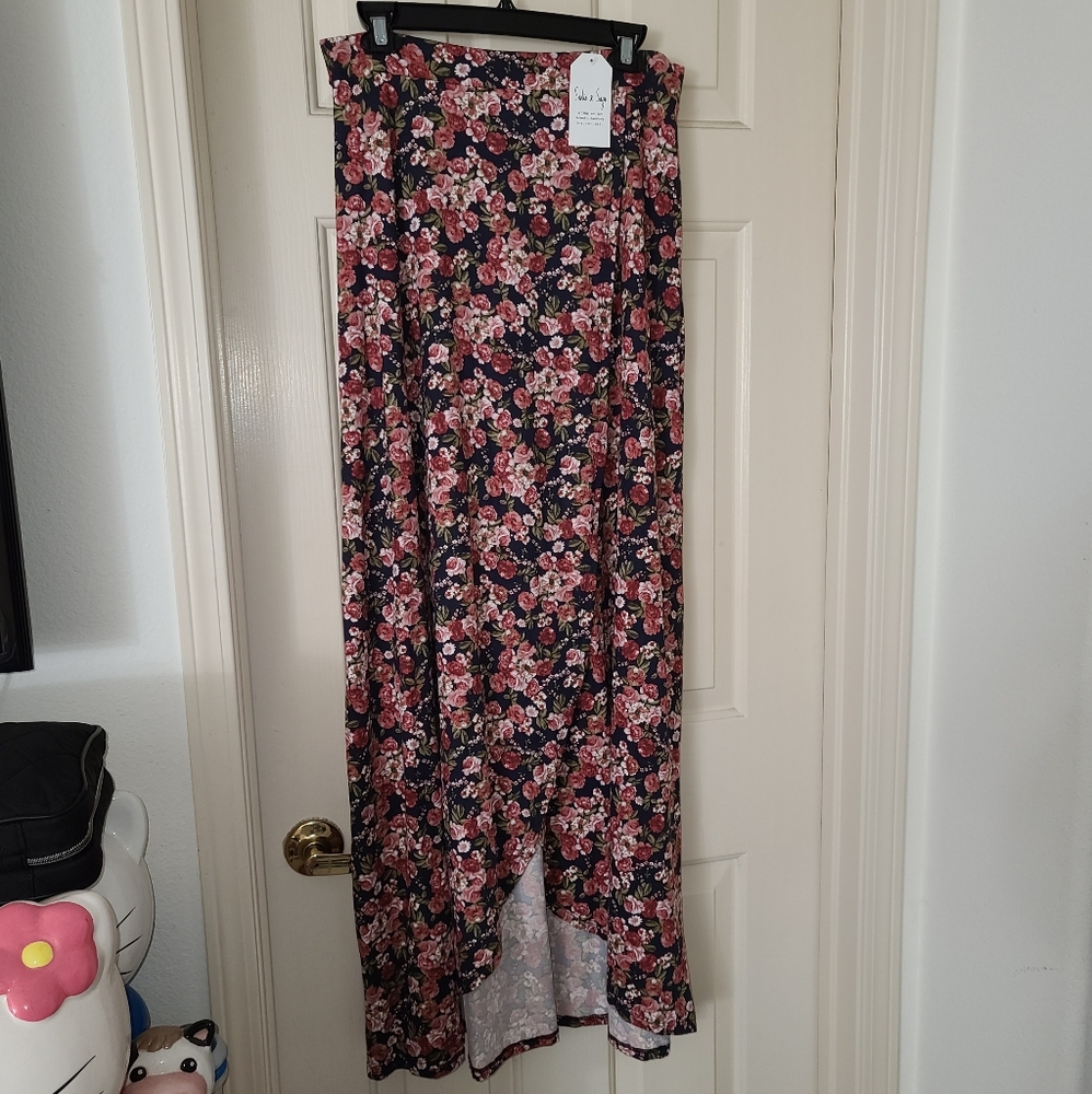 Sadie & Sage Maxi Skirt (New w/ Tags)